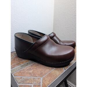 Dansko XP 2.0 Leather Clogs Nursing Professional Brown 41